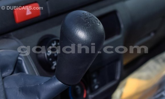 اشتري Imported Toyota Hiace أبيض سيارة في Import - Dubai في الصومال اشتري Imported Toyota Hiace أبيض سيارة في Import - Dubai في الصومال