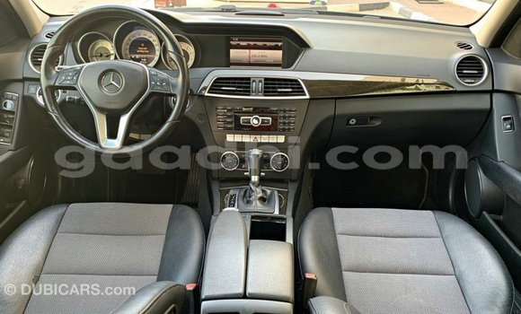 اشتري Imported Mercedes-Benz 200 أزرق سيارة في Import - Dubai في الصومال اشتري Imported Mercedes-Benz 200 أزرق سيارة في Import - Dubai في الصومال