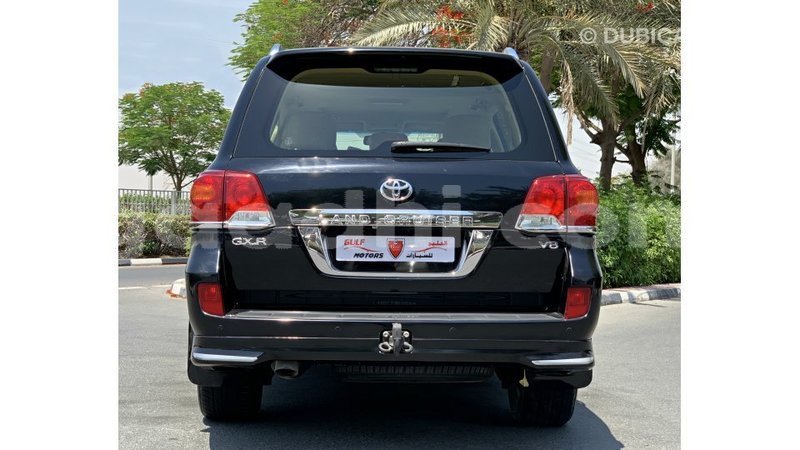 Big with watermark toyota land cruiser somalia import dubai 4895