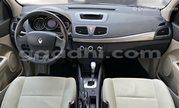 ይግዙ Imported Renault Fluence ነጭ መኪና በ Import - Dubai በ ሶማሊያ ይግዙ Imported Renault Fluence ነጭ መኪና በ Import - Dubai በ ሶማሊያ