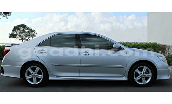 اشتري Imported Toyota Aurion آخر سيارة في Import - Dubai في الصومال اشتري Imported Toyota Aurion آخر سيارة في Import - Dubai في الصومال