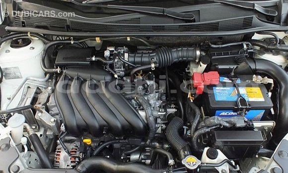 Acheter Import Voiture Nissan Tiida Blanc à Import - Dubai, Somalie Acheter Import Voiture Nissan Tiida Blanc à Import - Dubai, Somalie