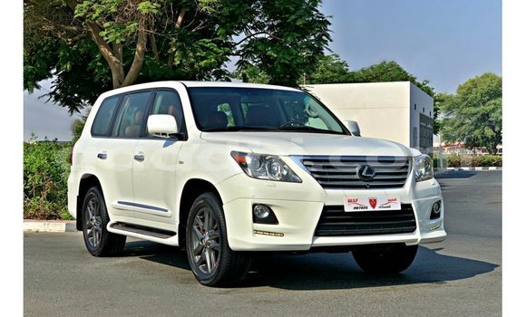 Acheter Import Voiture Lexus LX Blanc à Import - Dubai, Somalie