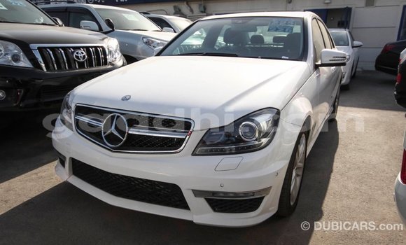 ይግዙ Imported Mercedes-Benz 200 ነጭ መኪና በ Import - Dubai በ ሶማሊያ ይግዙ Imported Mercedes-Benz 200 ነጭ መኪና በ Import - Dubai በ ሶማሊያ