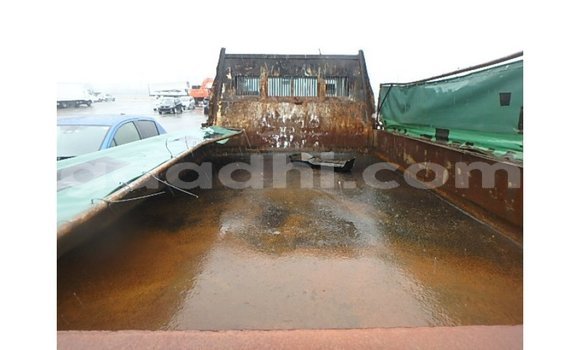 اشتري Imported Nissan Fuga بنى سيارة في Import - Dubai في الصومال اشتري Imported Nissan Fuga بنى سيارة في Import - Dubai في الصومال