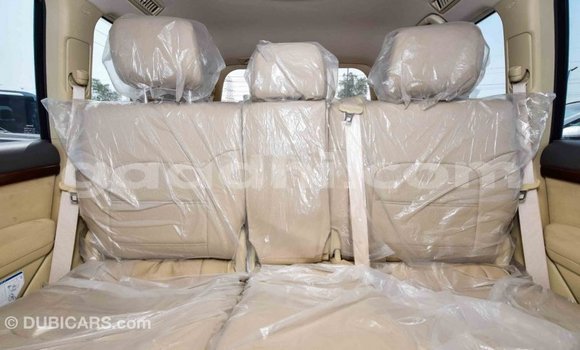 Imported Toyota Land Cruiser White Makiinaa iti Import - Dubai keessatti Somalia keessatti Imported Toyota Land Cruiser White Makiinaa iti Import - Dubai keessatti Somalia keessatti