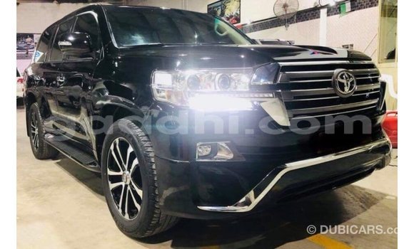 Imported Toyota Land Cruiser Black Makiinaa iti Import - Dubai keessatti Somalia keessatti Imported Toyota Land Cruiser Black Makiinaa iti Import - Dubai keessatti Somalia keessatti