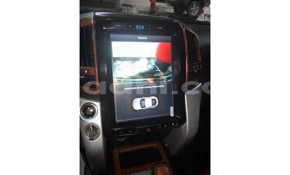 Imported Toyota Land Cruiser Black Makiinaa iti Import - Dubai keessatti Somalia keessatti Imported Toyota Land Cruiser Black Makiinaa iti Import - Dubai keessatti Somalia keessatti