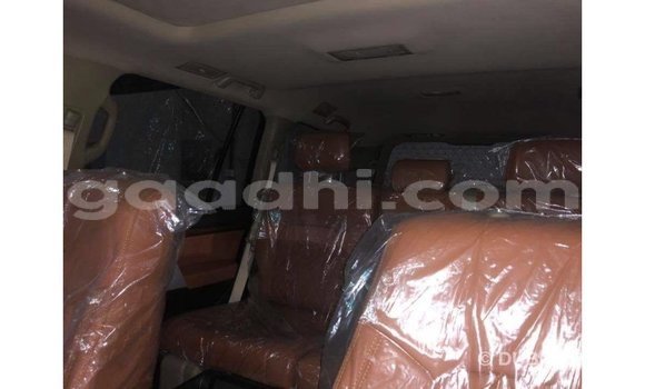 Imported Toyota Land Cruiser Black Makiinaa iti Import - Dubai keessatti Somalia keessatti Imported Toyota Land Cruiser Black Makiinaa iti Import - Dubai keessatti Somalia keessatti
