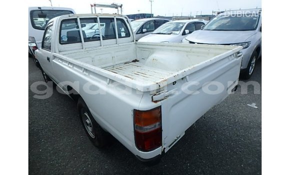 اشتري Imported Toyota Hilux أبيض سيارة في Import - Dubai في الصومال اشتري Imported Toyota Hilux أبيض سيارة في Import - Dubai في الصومال