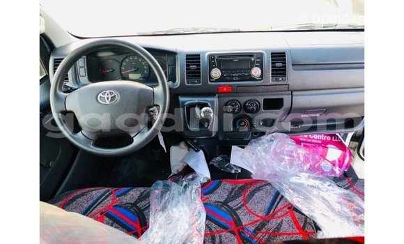 Buy Import Toyota Hiace White Car in Import - Dubai in Somalia Buy Import Toyota Hiace White Car in Import - Dubai in Somalia