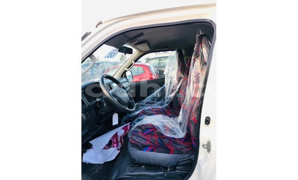 Buy Import Toyota Hiace White Car in Import - Dubai in Somalia Buy Import Toyota Hiace White Car in Import - Dubai in Somalia