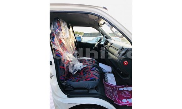 Buy Import Toyota Hiace White Car in Import - Dubai in Somalia Buy Import Toyota Hiace White Car in Import - Dubai in Somalia