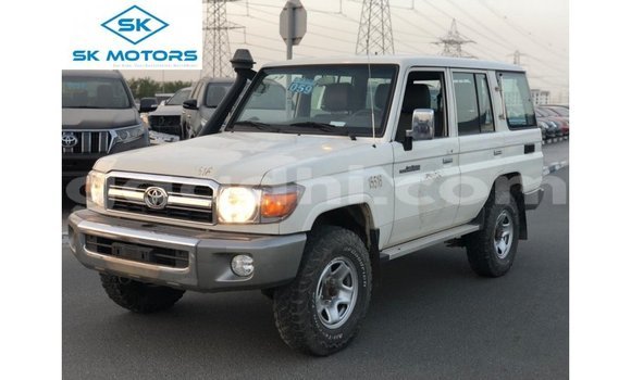 Buy Import Toyota Land Cruiser White Car in Import - Dubai in Somalia