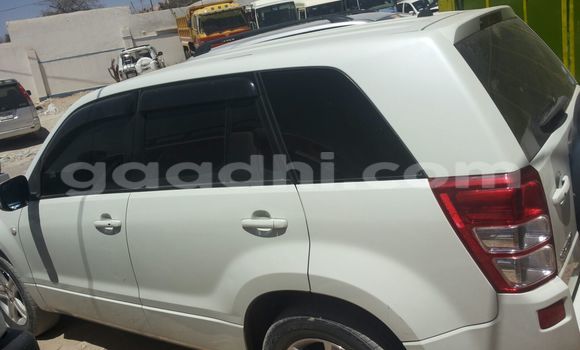 Buy Used Suzuki Ignis White Car in Mogadishu in Somalia