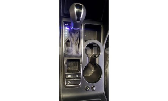 Acheter Import Voiture Hyundai Tucson Blanc à Import - Dubai, Somalie Acheter Import Voiture Hyundai Tucson Blanc à Import - Dubai, Somalie