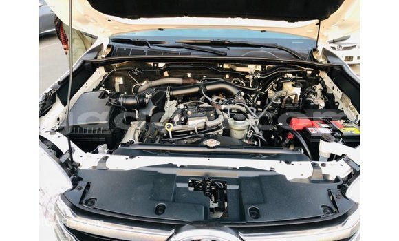 Buy Import Toyota Hilux White Car in Import - Dubai in Somalia Buy Import Toyota Hilux White Car in Import - Dubai in Somalia