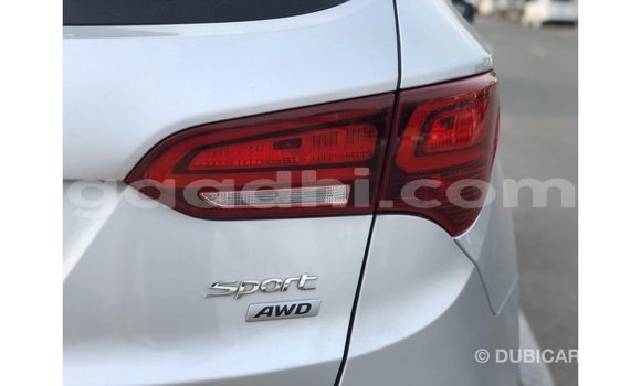 اشتري Imported Hyundai Santa Fe آخر سيارة في Import - Dubai في الصومال اشتري Imported Hyundai Santa Fe آخر سيارة في Import - Dubai في الصومال