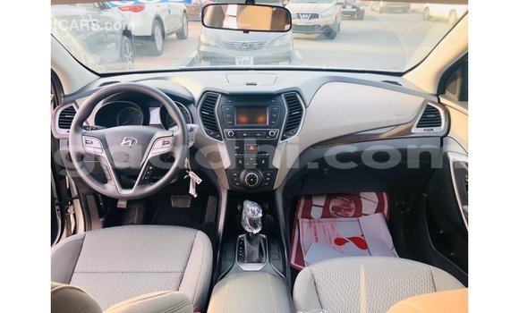 اشتري Imported Hyundai Santa Fe آخر سيارة في Import - Dubai في الصومال اشتري Imported Hyundai Santa Fe آخر سيارة في Import - Dubai في الصومال