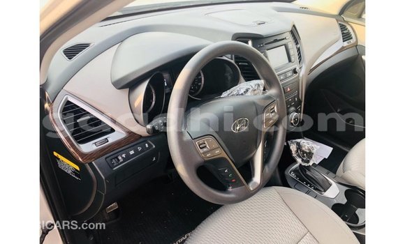 اشتري Imported Hyundai Santa Fe آخر سيارة في Import - Dubai في الصومال اشتري Imported Hyundai Santa Fe آخر سيارة في Import - Dubai في الصومال