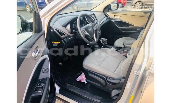اشتري Imported Hyundai Santa Fe آخر سيارة في Import - Dubai في الصومال اشتري Imported Hyundai Santa Fe آخر سيارة في Import - Dubai في الصومال