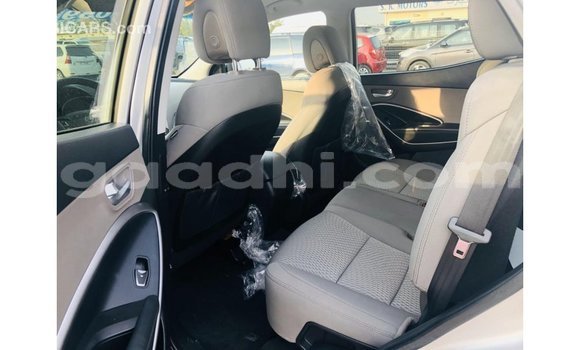 اشتري Imported Hyundai Santa Fe آخر سيارة في Import - Dubai في الصومال اشتري Imported Hyundai Santa Fe آخر سيارة في Import - Dubai في الصومال