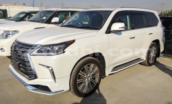 Imported Lexus LX White Makiinaa iti Import - Dubai keessatti Somalia keessatti Imported Lexus LX White Makiinaa iti Import - Dubai keessatti Somalia keessatti