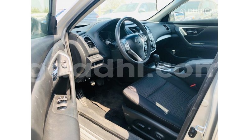 Big with watermark nissan altima somalia import dubai 4939