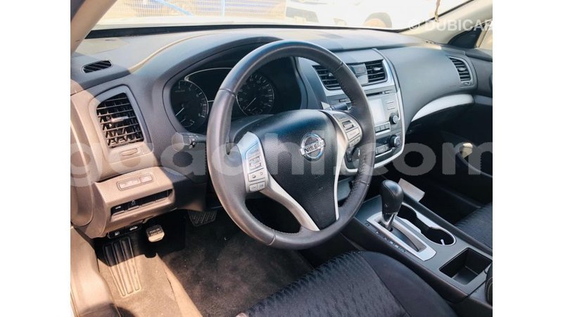 Big with watermark nissan altima somalia import dubai 4939