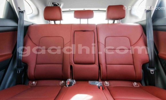 Imported Hyundai Tucson White Makiinaa iti Import - Dubai keessatti Somalia keessatti Imported Hyundai Tucson White Makiinaa iti Import - Dubai keessatti Somalia keessatti