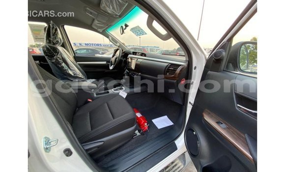 Buy Import Toyota Hilux White Car in Import - Dubai in Somalia Buy Import Toyota Hilux White Car in Import - Dubai in Somalia