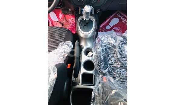 Acheter Import Voiture Nissan Juke Rouge à Import - Dubai, Somalie Acheter Import Voiture Nissan Juke Rouge à Import - Dubai, Somalie