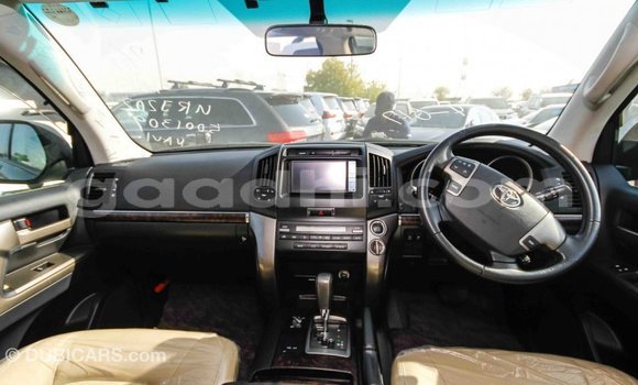 اشتري Imported Toyota Land Cruiser أسود سيارة في Import - Dubai في الصومال اشتري Imported Toyota Land Cruiser أسود سيارة في Import - Dubai في الصومال