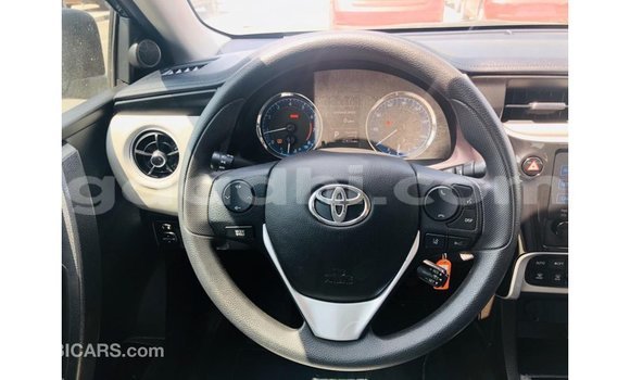 اشتري Imported Toyota Corolla آخر سيارة في Import - Dubai في الصومال اشتري Imported Toyota Corolla آخر سيارة في Import - Dubai في الصومال