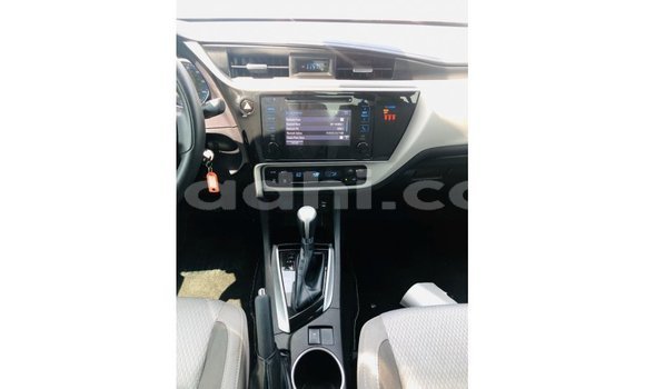 اشتري Imported Toyota Corolla آخر سيارة في Import - Dubai في الصومال اشتري Imported Toyota Corolla آخر سيارة في Import - Dubai في الصومال