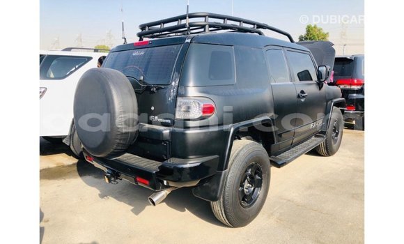 Acheter Import Voiture Toyota FJ Cruiser Noir à Import - Dubai, Somalie Acheter Import Voiture Toyota FJ Cruiser Noir à Import - Dubai, Somalie