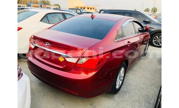 Imported Hyundai Sonata Red Makiinaa iti Import - Dubai keessatti Somalia keessatti Imported Hyundai Sonata Red Makiinaa iti Import - Dubai keessatti Somalia keessatti