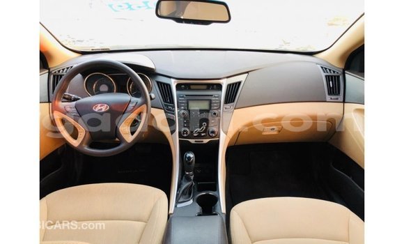 Imported Hyundai Sonata Red Makiinaa iti Import - Dubai keessatti Somalia keessatti Imported Hyundai Sonata Red Makiinaa iti Import - Dubai keessatti Somalia keessatti