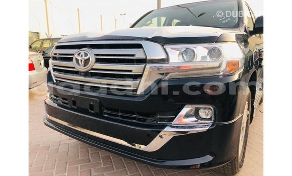 Imported Toyota Land Cruiser Black Makiinaa iti Import - Dubai keessatti Somalia keessatti Imported Toyota Land Cruiser Black Makiinaa iti Import - Dubai keessatti Somalia keessatti