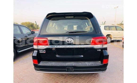 Imported Toyota Land Cruiser Black Makiinaa iti Import - Dubai keessatti Somalia keessatti Imported Toyota Land Cruiser Black Makiinaa iti Import - Dubai keessatti Somalia keessatti