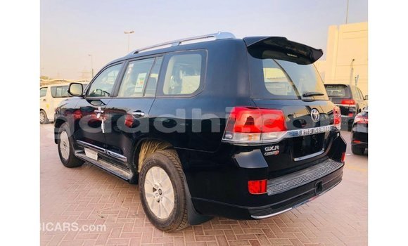 Imported Toyota Land Cruiser Black Makiinaa iti Import - Dubai keessatti Somalia keessatti Imported Toyota Land Cruiser Black Makiinaa iti Import - Dubai keessatti Somalia keessatti