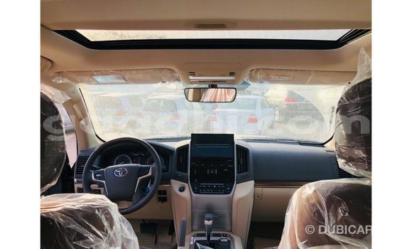 Imported Toyota Land Cruiser Black Makiinaa iti Import - Dubai keessatti Somalia keessatti Imported Toyota Land Cruiser Black Makiinaa iti Import - Dubai keessatti Somalia keessatti