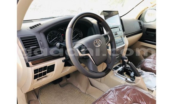 Imported Toyota Land Cruiser Black Makiinaa iti Import - Dubai keessatti Somalia keessatti Imported Toyota Land Cruiser Black Makiinaa iti Import - Dubai keessatti Somalia keessatti