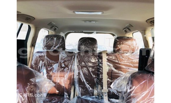 Imported Toyota Land Cruiser Black Makiinaa iti Import - Dubai keessatti Somalia keessatti Imported Toyota Land Cruiser Black Makiinaa iti Import - Dubai keessatti Somalia keessatti