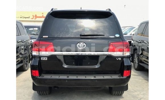 Acheter Import Voiture Toyota Land Cruiser Noir à Import - Dubai, Somalie Acheter Import Voiture Toyota Land Cruiser Noir à Import - Dubai, Somalie