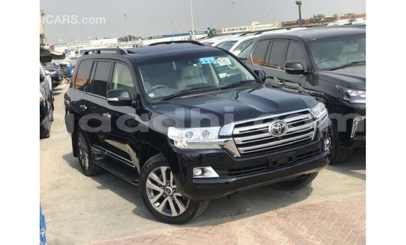 Acheter Import Voiture Toyota Land Cruiser Noir à Import - Dubai, Somalie Acheter Import Voiture Toyota Land Cruiser Noir à Import - Dubai, Somalie
