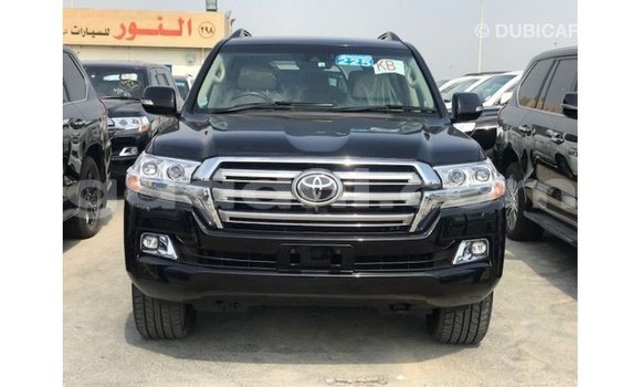 Acheter Import Voiture Toyota Land Cruiser Noir à Import - Dubai, Somalie Acheter Import Voiture Toyota Land Cruiser Noir à Import - Dubai, Somalie