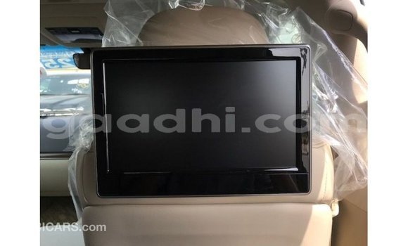 Acheter Import Voiture Toyota Land Cruiser Noir à Import - Dubai, Somalie Acheter Import Voiture Toyota Land Cruiser Noir à Import - Dubai, Somalie