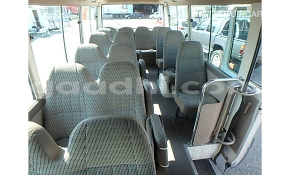اشتري Imported Toyota Coaster أبيض سيارة في Import - Dubai في الصومال اشتري Imported Toyota Coaster أبيض سيارة في Import - Dubai في الصومال