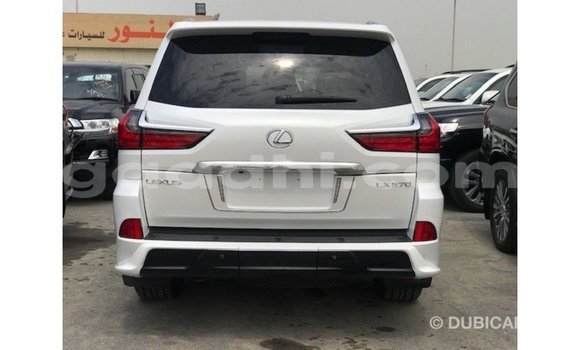 Acheter Import Voiture Lexus LX Blanc à Import - Dubai, Somalie Acheter Import Voiture Lexus LX Blanc à Import - Dubai, Somalie